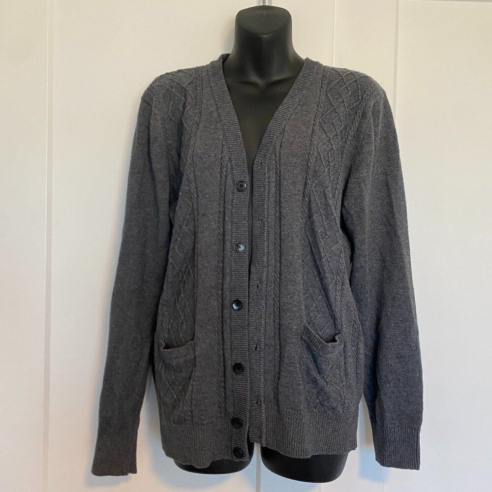 Grey Long Sleeve Button Up Winter‎ Cardigan With Pockets Women's Size Medium